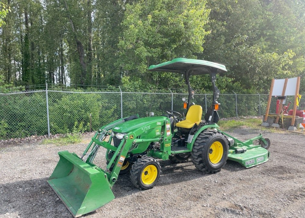 2012 John Deere 2520 4WD