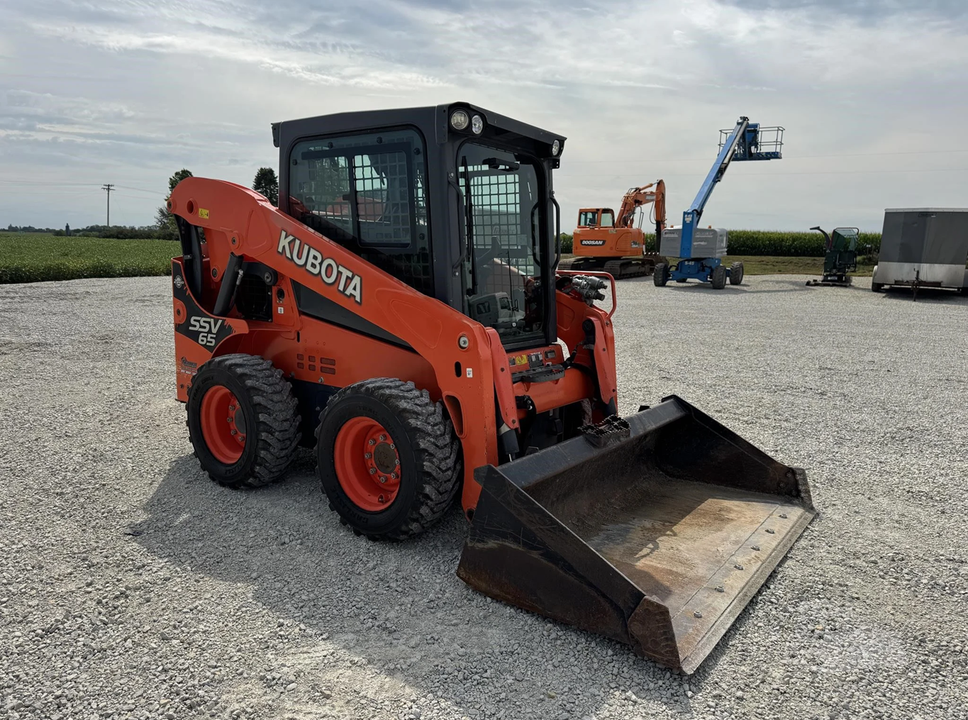2017 KUBOTA SSV65 Wheel Skid Steer