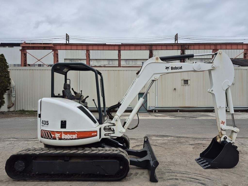2005 BOBCAT 435 Excavators